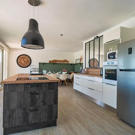 Holiday home Bourgat By Interhome